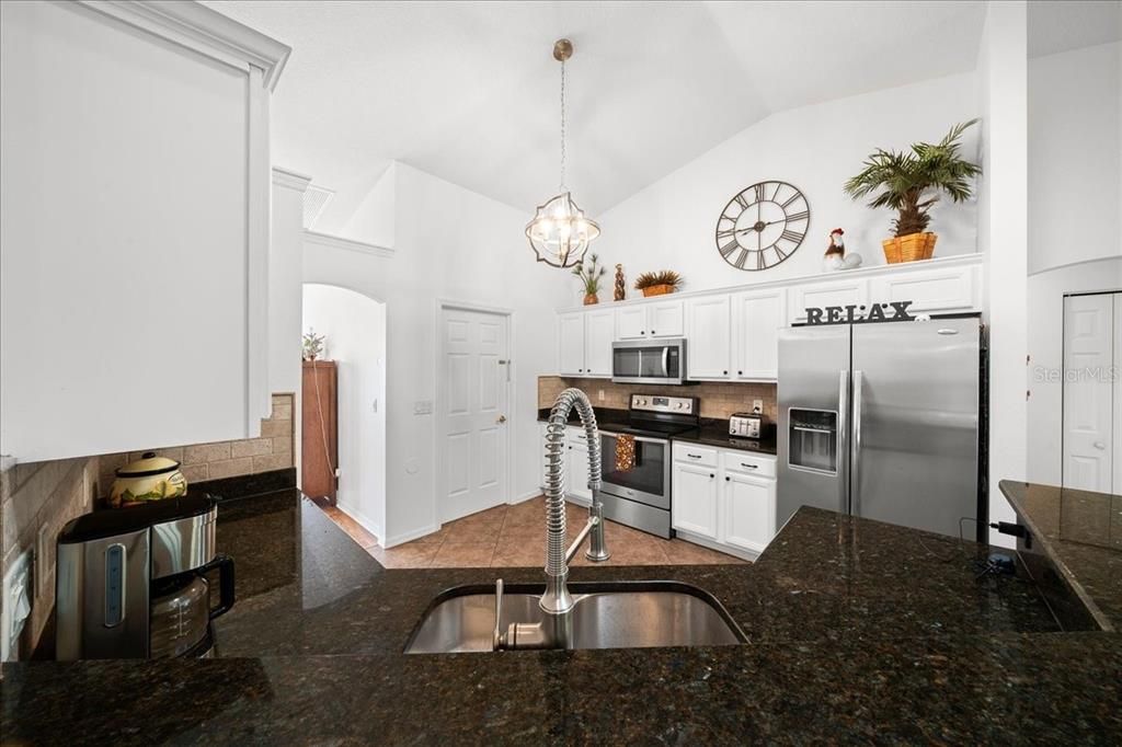 En Venta: $280,000 (3 camas, 2 baños, 1903 Pies cuadrados)