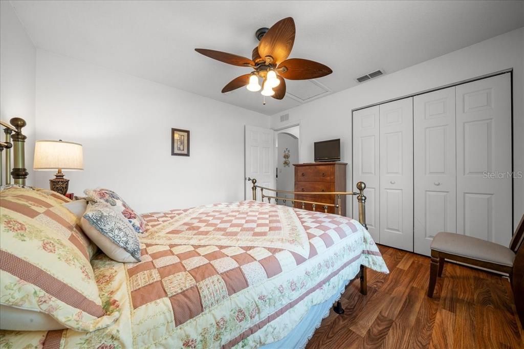 En Venta: $280,000 (3 camas, 2 baños, 1903 Pies cuadrados)