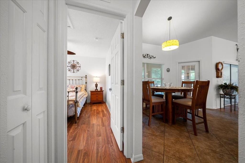 En Venta: $280,000 (3 camas, 2 baños, 1903 Pies cuadrados)
