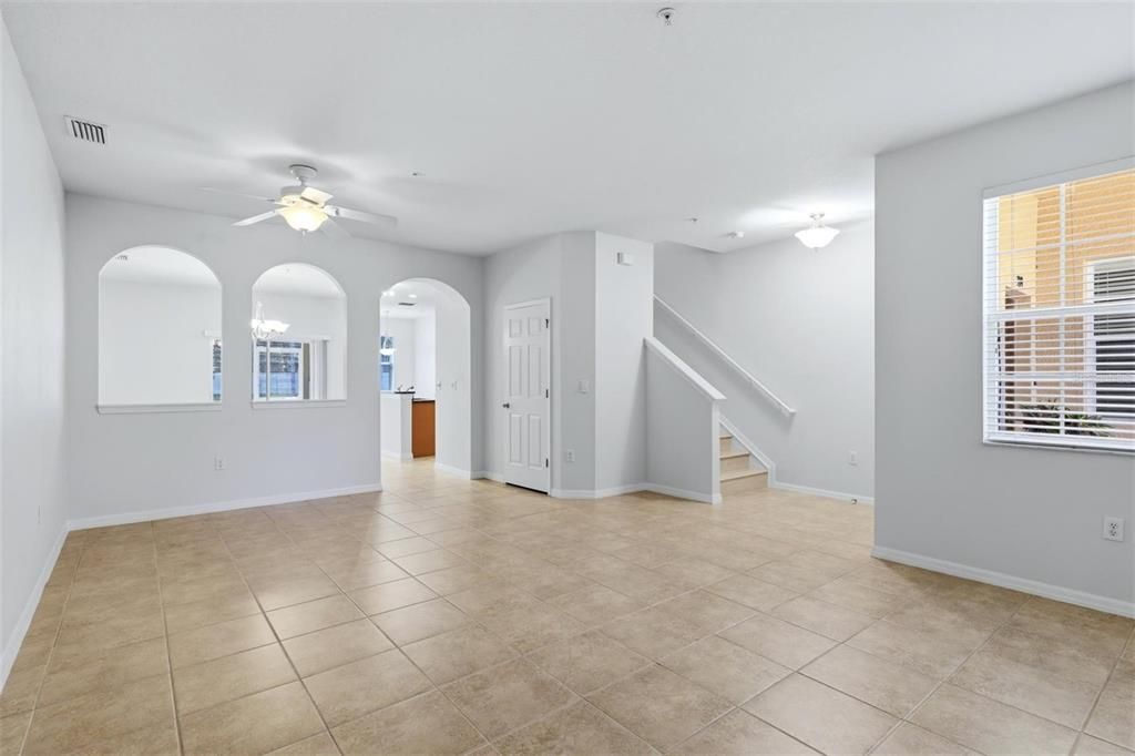 For Rent: $2,100 (3 beds, 2 baths, 1776 Square Feet)