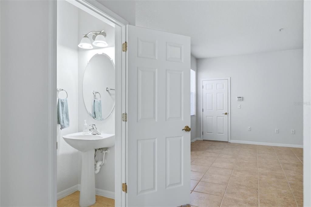 For Rent: $2,100 (3 beds, 2 baths, 1776 Square Feet)