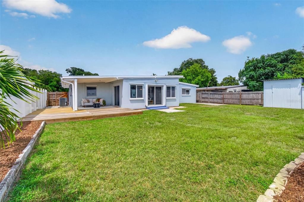 На продажу: $424,900 (3 спален, 2 ванн, 1386 Квадратных фут)