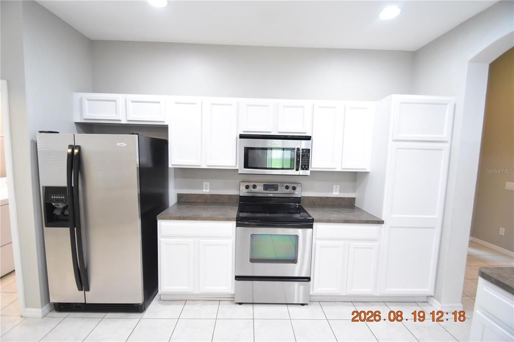 For Rent: $2,350 (4 beds, 3 baths, 2038 Square Feet)