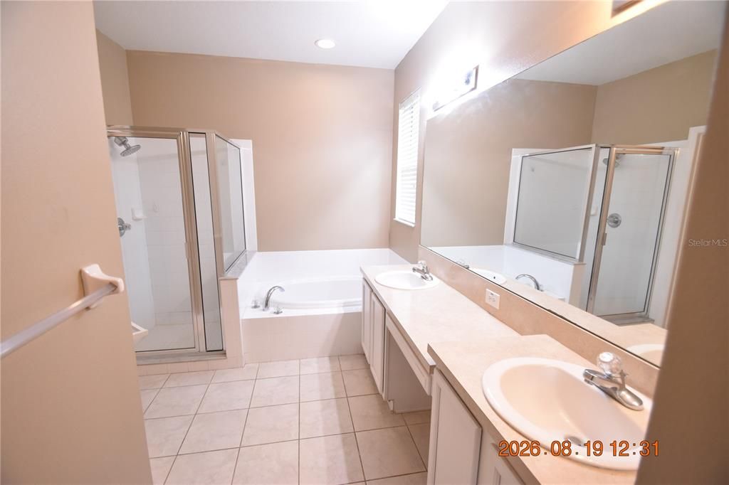 For Rent: $2,350 (4 beds, 3 baths, 2038 Square Feet)