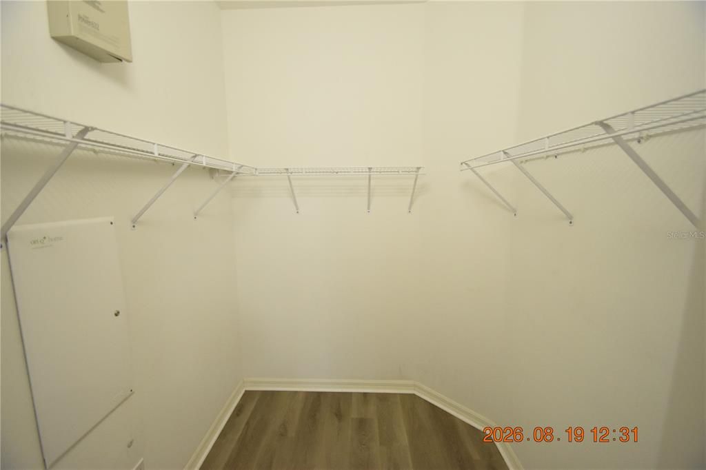 For Rent: $2,350 (4 beds, 3 baths, 2038 Square Feet)