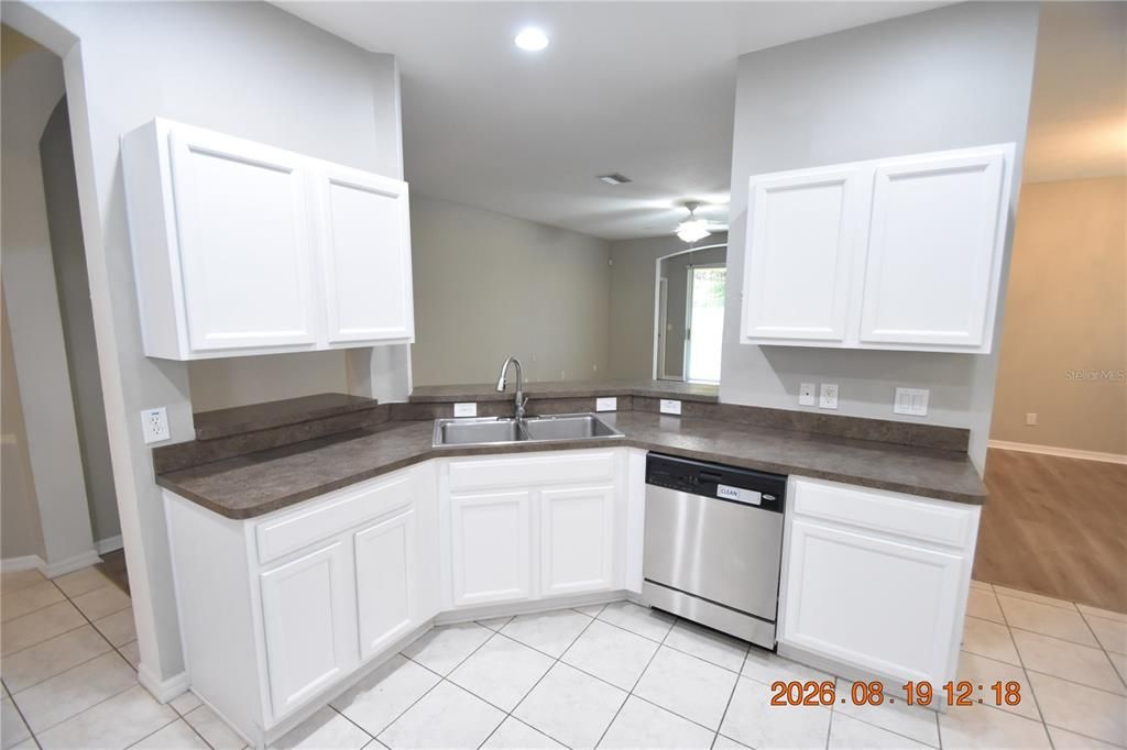 For Rent: $2,350 (4 beds, 3 baths, 2038 Square Feet)