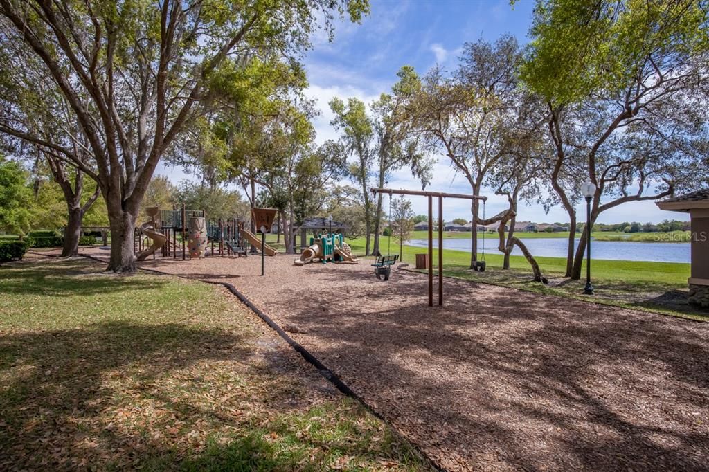 For Sale: $499,000 (3 beds, 2 baths, 1393 Square Feet)