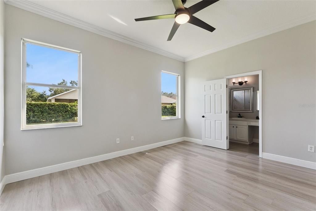 For Sale: $499,000 (3 beds, 2 baths, 1393 Square Feet)