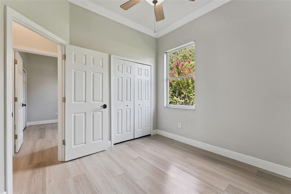 For Sale: $499,000 (3 beds, 2 baths, 1393 Square Feet)