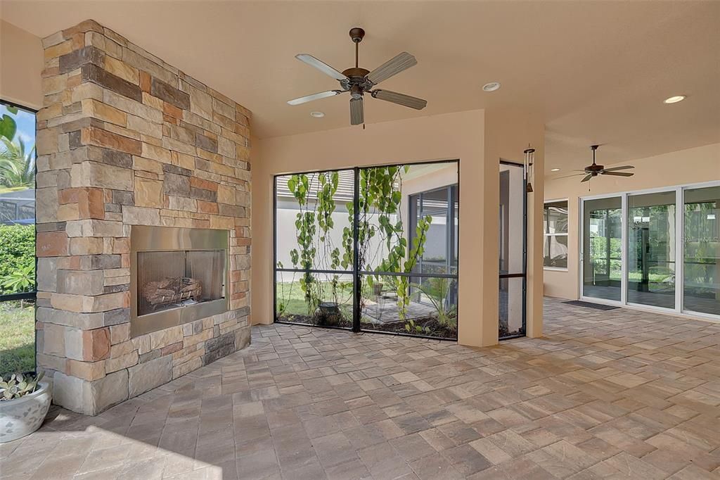 For Sale: $914,900 (5 beds, 3 baths, 3375 Square Feet)