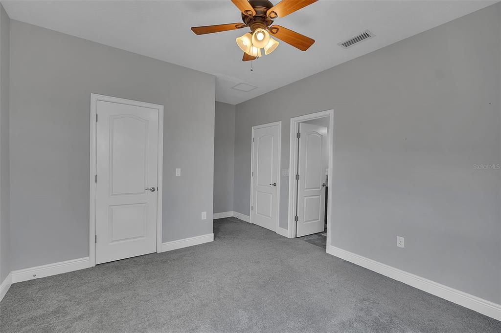 For Sale: $914,900 (5 beds, 3 baths, 3375 Square Feet)