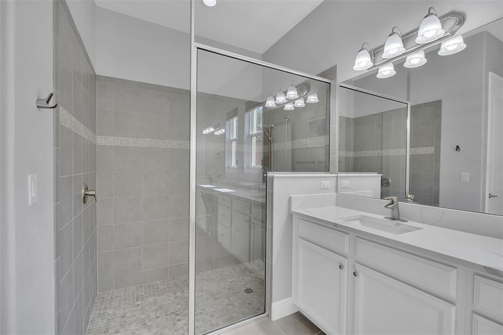 For Sale: $914,900 (5 beds, 3 baths, 3375 Square Feet)