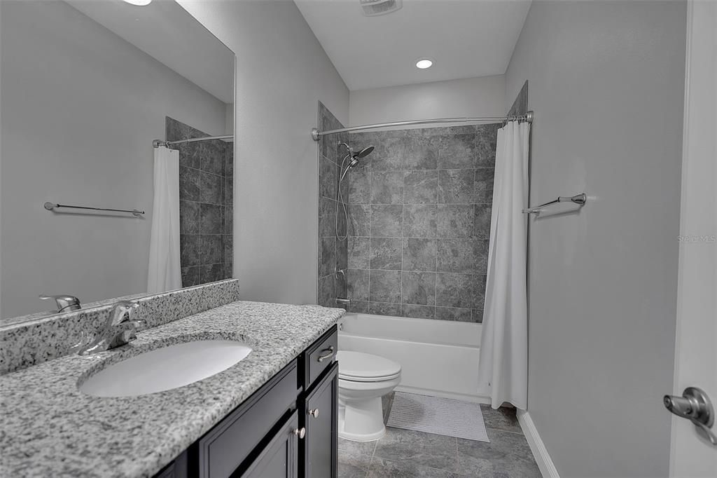 For Sale: $914,900 (5 beds, 3 baths, 3375 Square Feet)