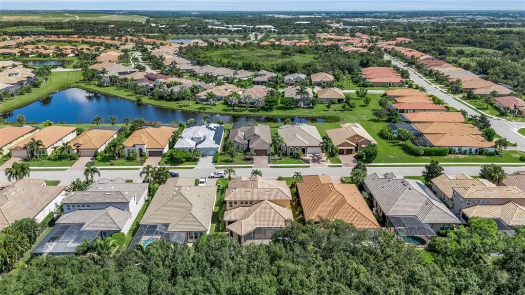 For Sale: $914,900 (5 beds, 3 baths, 3375 Square Feet)