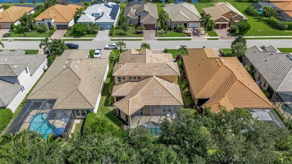 For Sale: $914,900 (5 beds, 3 baths, 3375 Square Feet)
