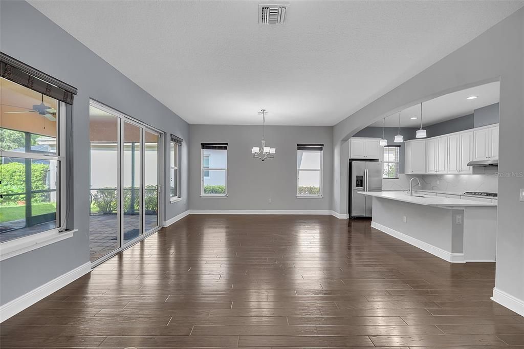For Sale: $914,900 (5 beds, 3 baths, 3375 Square Feet)