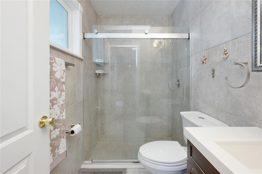 На продажу: $299,000 (2 спален, 2 ванн, 1344 Квадратных фут)