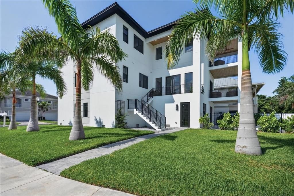For Sale: $2,600,000 (4 beds, 4 baths, 4479 Square Feet)