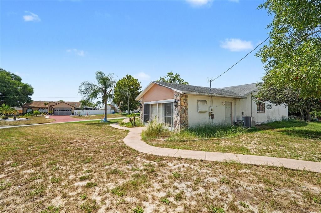 For Sale: $280,000 (4 beds, 2 baths, 2015 Square Feet)