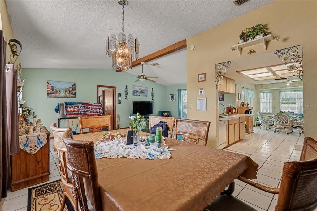 For Sale: $280,000 (4 beds, 2 baths, 2015 Square Feet)