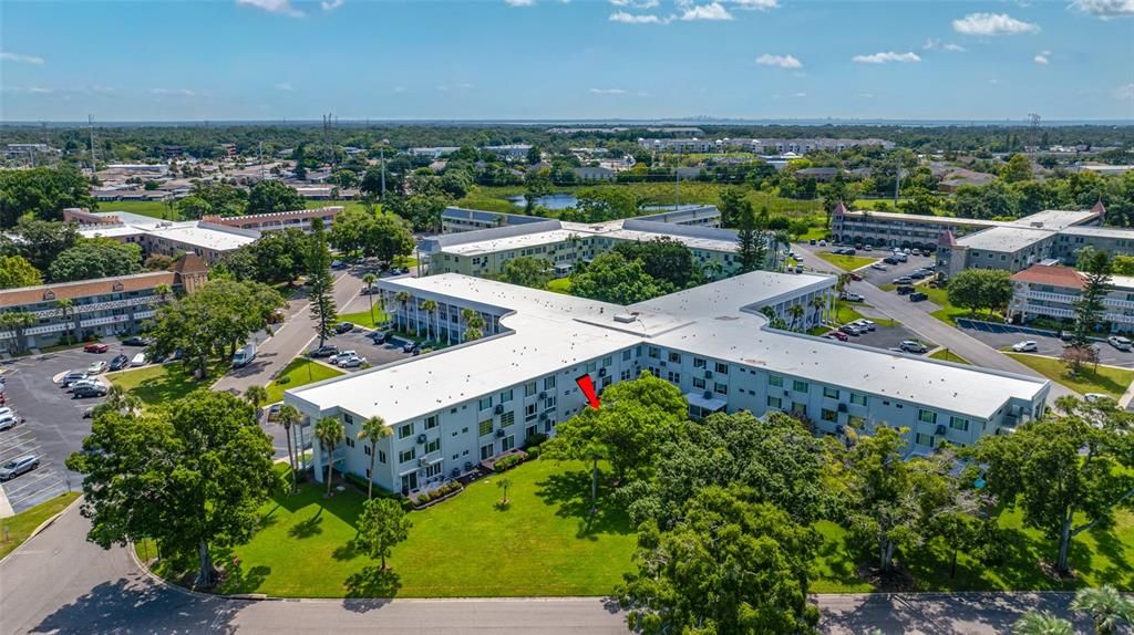 Под контрактом: $190,000 (2 спален, 2 ванн, 1400 Квадратных фут)