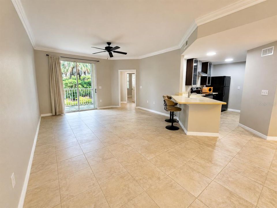 For Rent: $1,700 (1 beds, 1 baths, 1072 Square Feet)