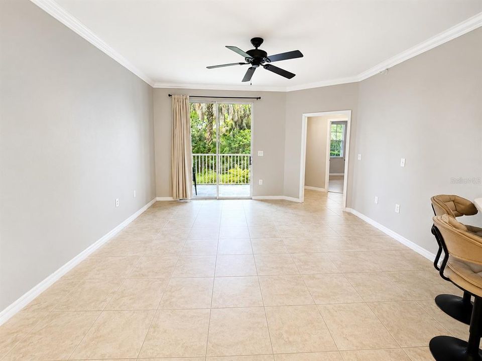 For Rent: $1,700 (1 beds, 1 baths, 1072 Square Feet)