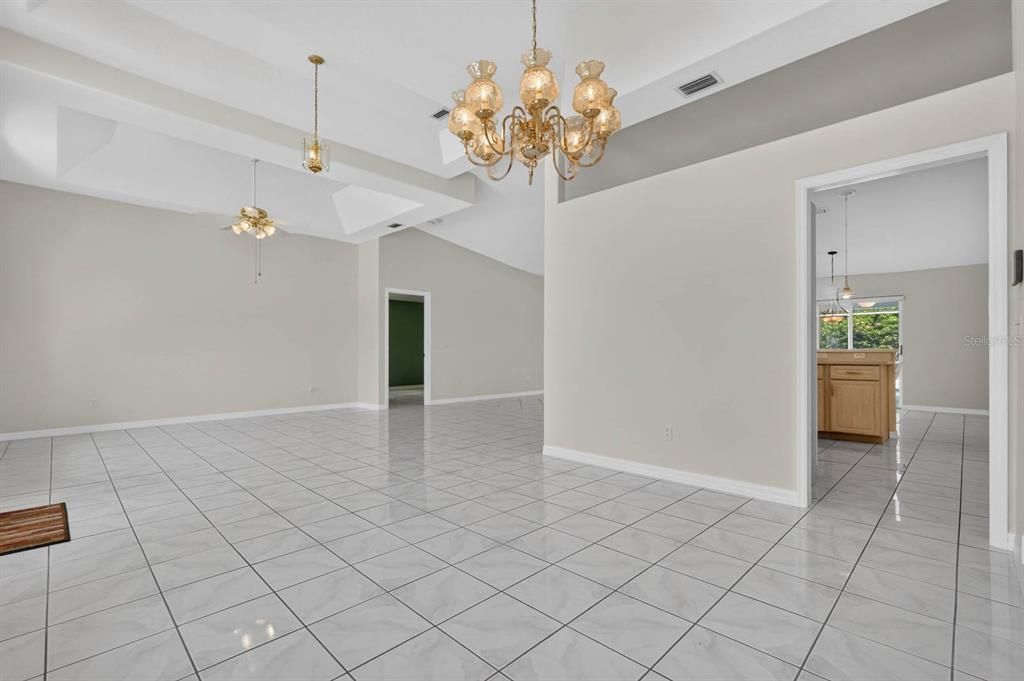 For Sale: $399,000 (3 beds, 2 baths, 2082 Square Feet)