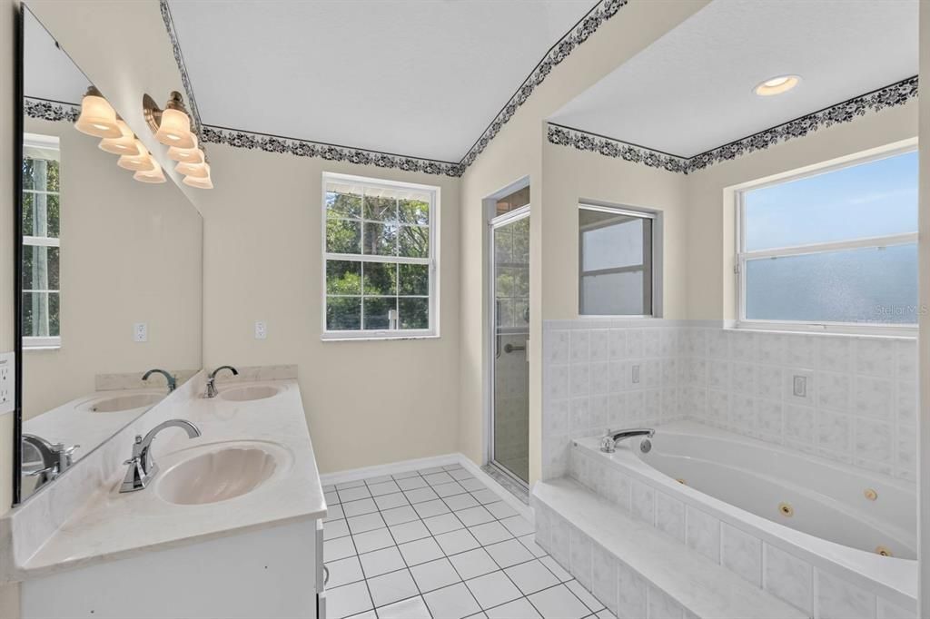 For Sale: $399,000 (3 beds, 2 baths, 2082 Square Feet)