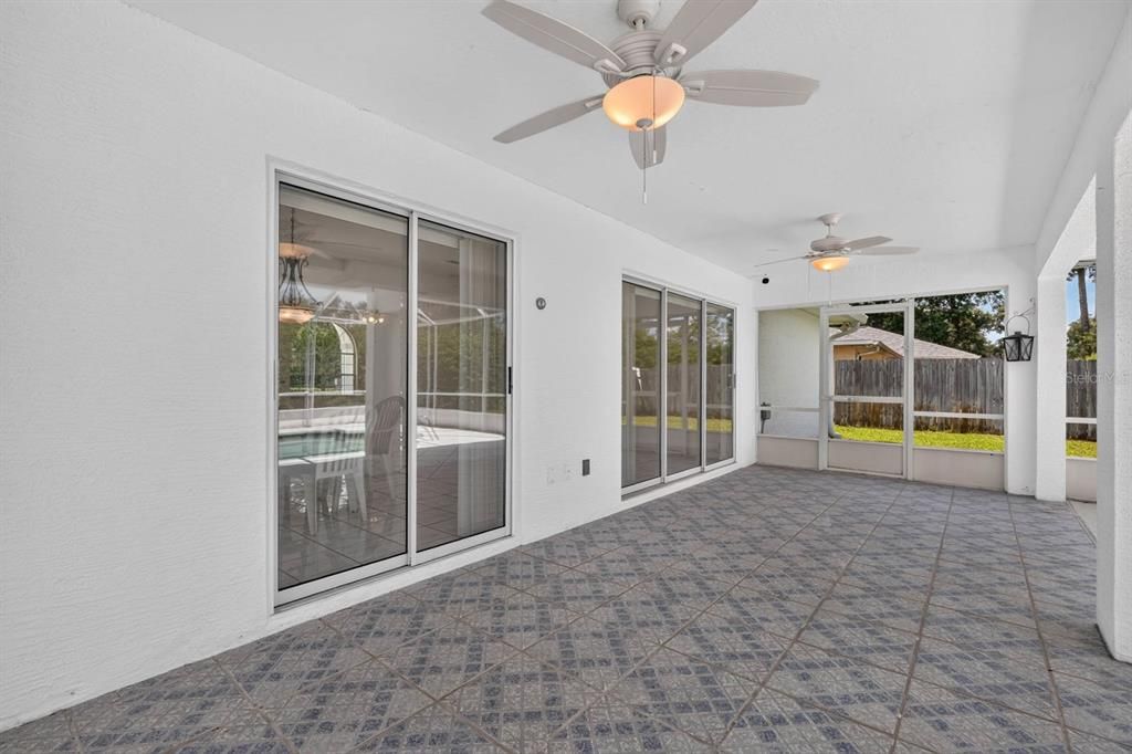 For Sale: $399,000 (3 beds, 2 baths, 2082 Square Feet)
