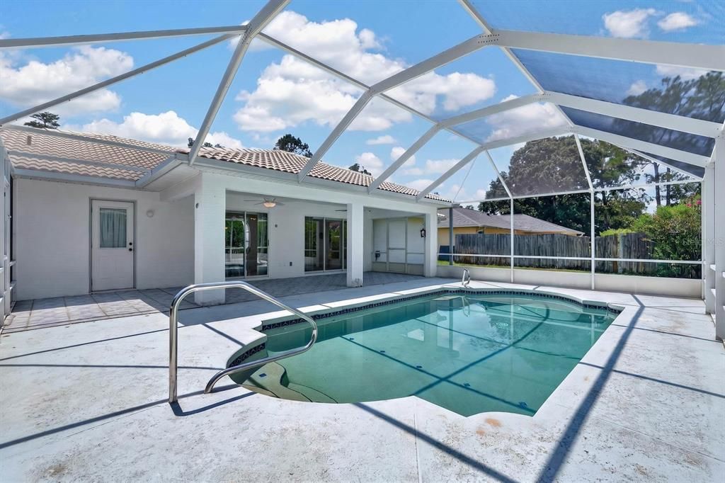 For Sale: $399,000 (3 beds, 2 baths, 2082 Square Feet)