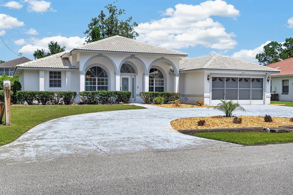 For Sale: $399,000 (3 beds, 2 baths, 2082 Square Feet)