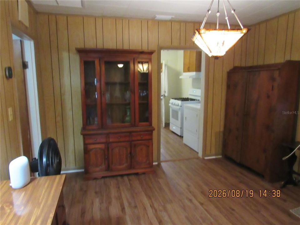 В аренду: $1,600 (3 спален, 1 ванн, 1164 Квадратных фут)
