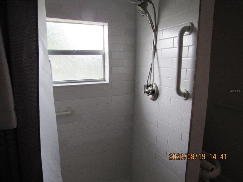 В аренду: $1,600 (3 спален, 1 ванн, 1164 Квадратных фут)