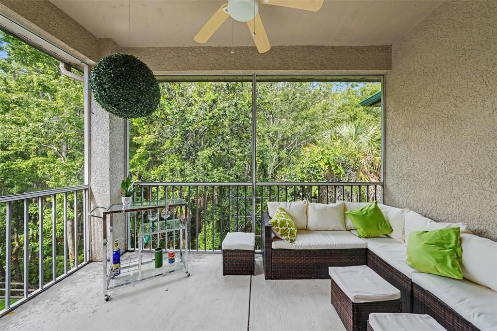For Sale: $150,000 (2 beds, 2 baths, 1032 Square Feet)