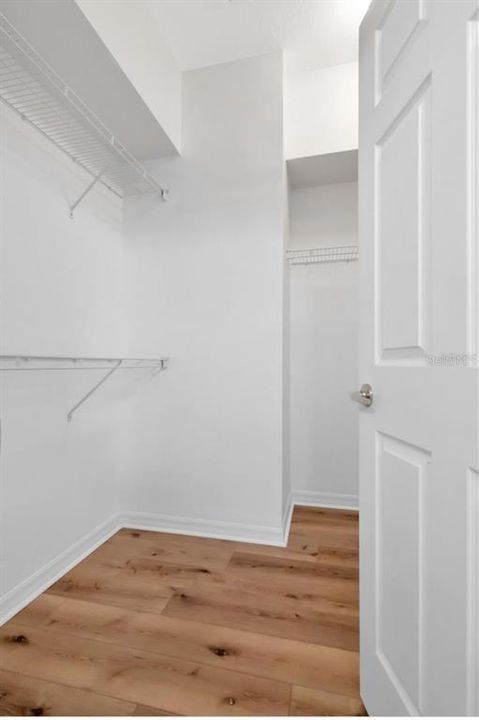 For Rent: $2,350 (3 beds, 2 baths, 1718 Square Feet)