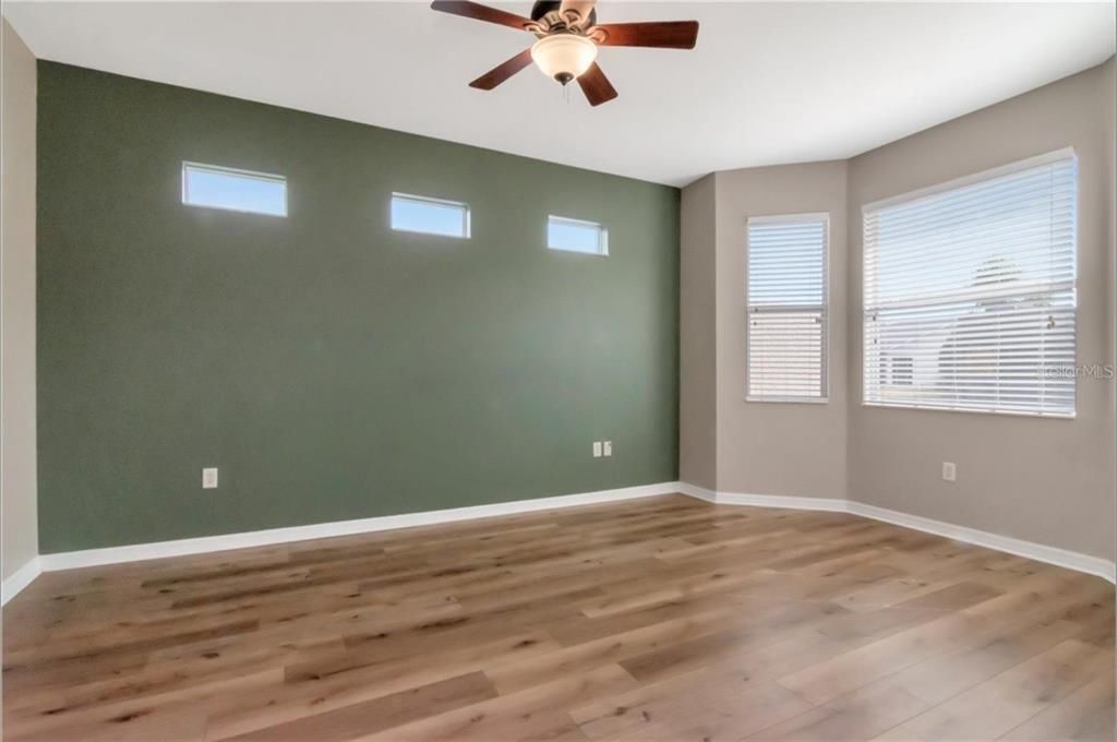 For Rent: $2,350 (3 beds, 2 baths, 1718 Square Feet)