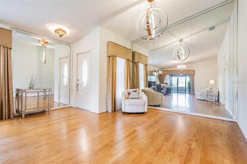 En Venta: $375,000 (3 camas, 2 baños, 1762 Pies cuadrados)