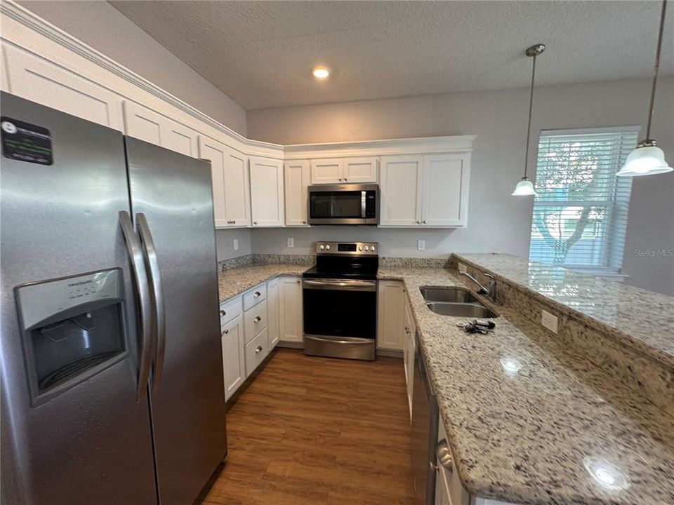 For Rent: $3,995 (3 beds, 3 baths, 1760 Square Feet)