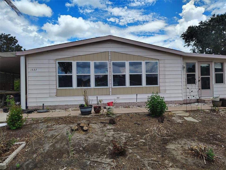 Active With Contract: $204,000 (2 beds, 2 baths, 1284 Square Feet)