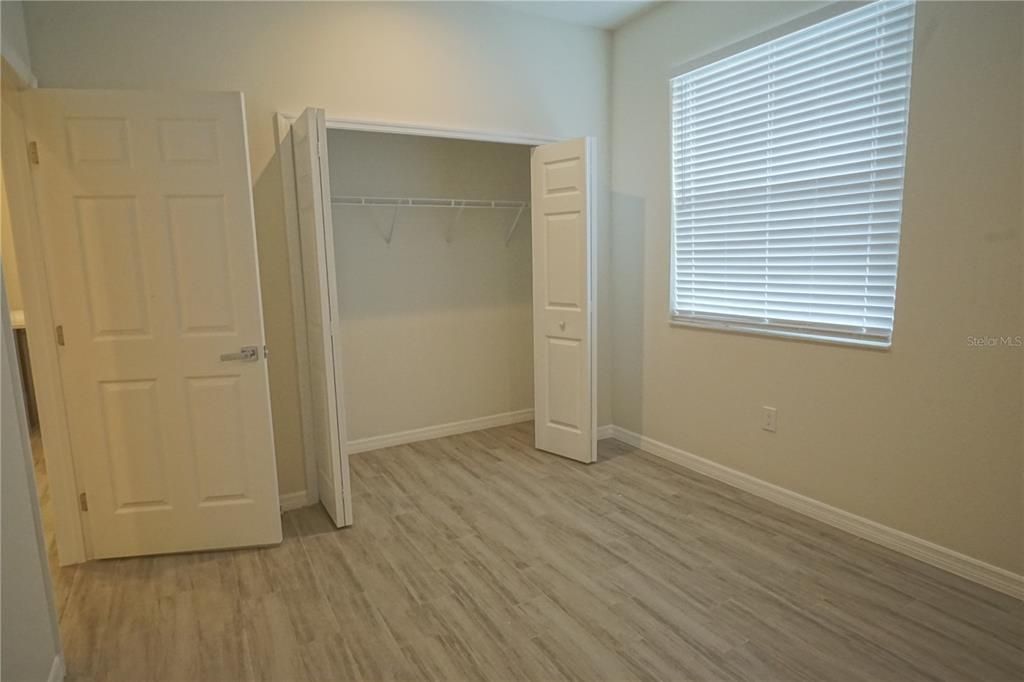 Activo con contrato: $2,300 (3 camas, 3 baños, 1352 Pies cuadrados)