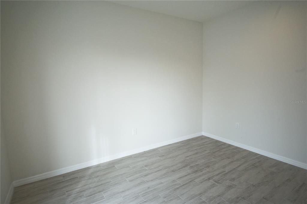 Activo con contrato: $2,300 (3 camas, 3 baños, 1352 Pies cuadrados)