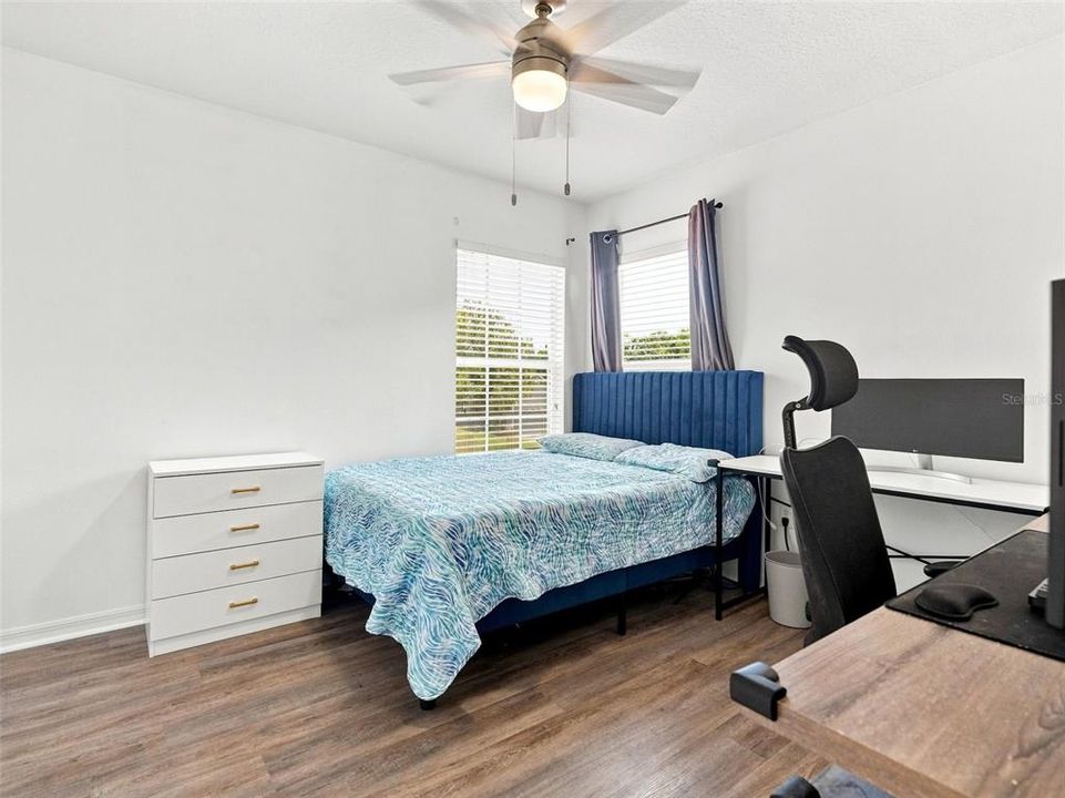 На продажу: $339,900 (3 спален, 2 ванн, 1806 Квадратных фут)