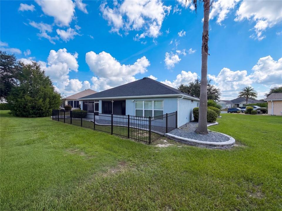 For Sale: $320,000 (3 beds, 2 baths, 1718 Square Feet)