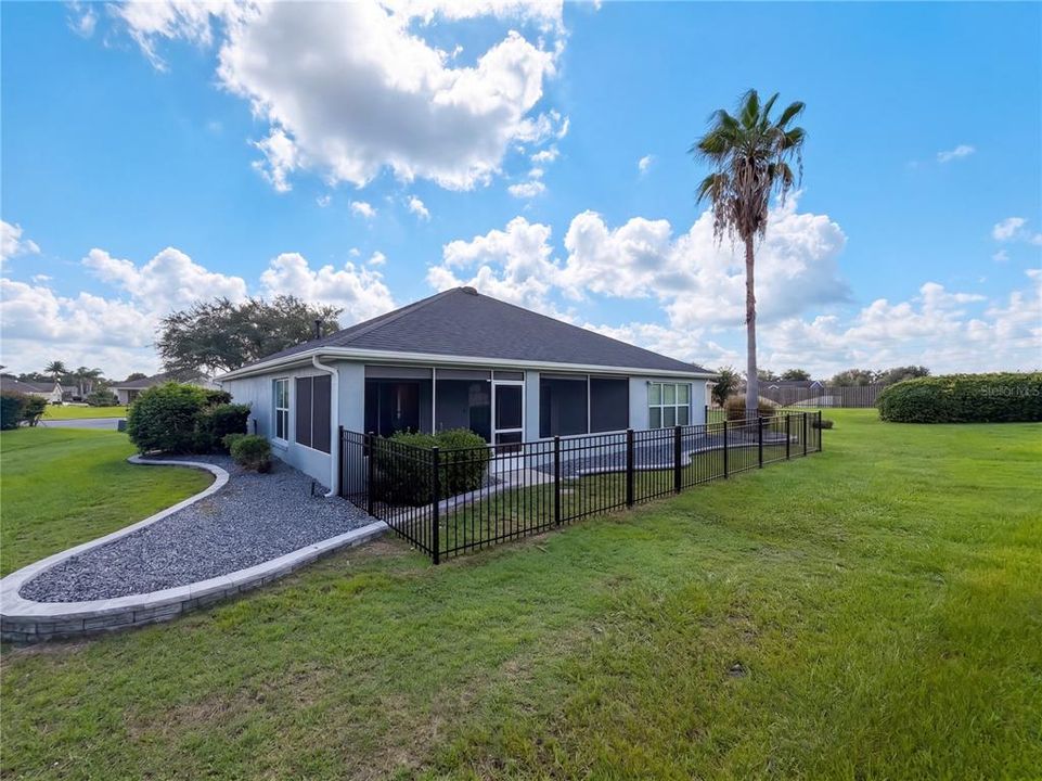 For Sale: $320,000 (3 beds, 2 baths, 1718 Square Feet)