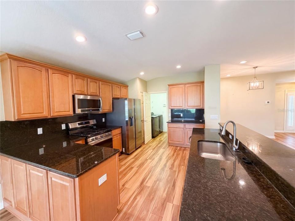 For Sale: $320,000 (3 beds, 2 baths, 1718 Square Feet)