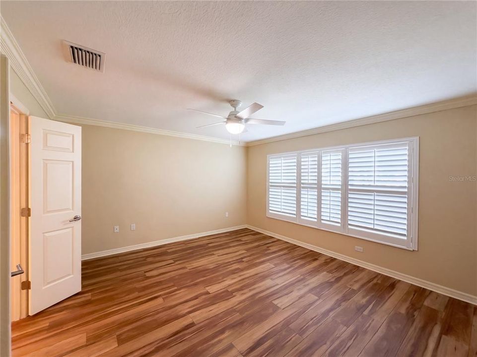 For Sale: $320,000 (3 beds, 2 baths, 1718 Square Feet)