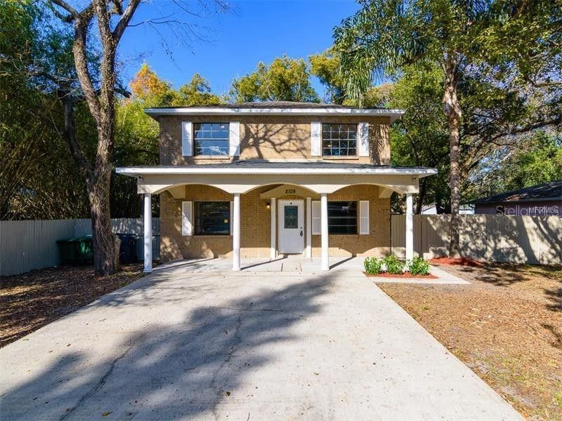 For Rent: $1,350 (2 beds, 1 baths, 812 Square Feet)
