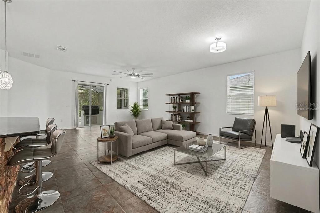 For Sale: $550,000 (4 beds, 2 baths, 1935 Square Feet)