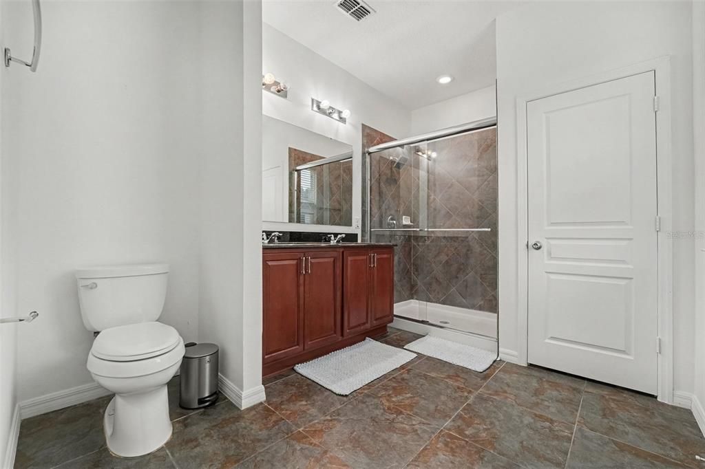 For Sale: $550,000 (4 beds, 2 baths, 1935 Square Feet)